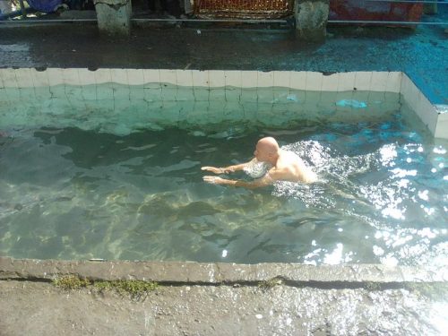 Swiming_pool_temple_Himalaya